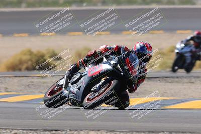 media/Oct-08-2022-SoCal Trackdays (Sat) [[1fc3beec89]]/Turn 14 (1050am)/